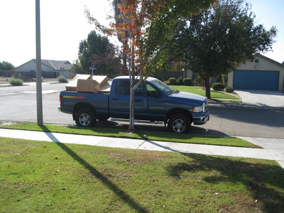 The 2003 DODGE RAM 2500 HD 5.7 HEMI Looking for work... :)