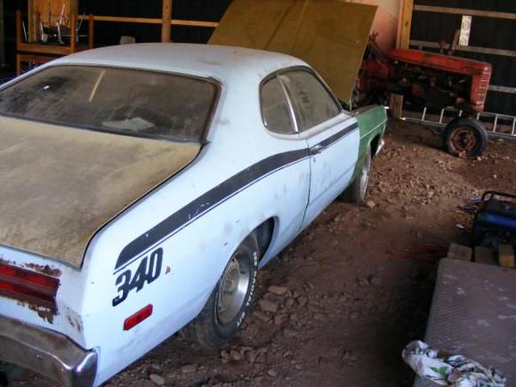 the guy that had it before me had it all ready for the road 12yrs ago after he rebuilt the motor then i guess lost it and ruined the fender and sharktooth grill it had in it.