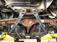 Galvanized braces with black bolts and stainless steel washers. 05-09 Mustang convertible models