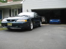 yea thats dads 70 LT1 and brothers R32 in the background