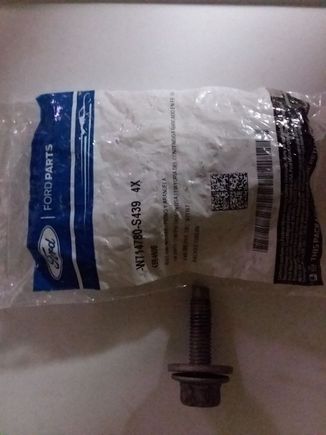 2 at each end of brace 8.8 grade OEM bolts       [8 @ set]