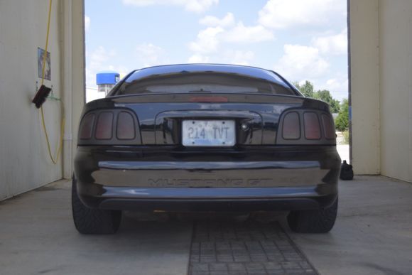 Spoiler-less sn95’s are the definition of sex appeal. 