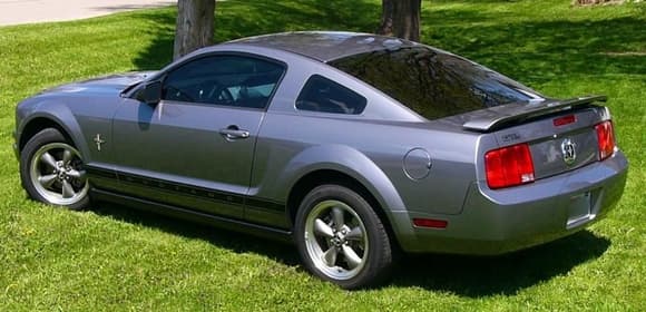 2006 Pony Package
Tint: 35% fronts, 20% 1/4s and rear
