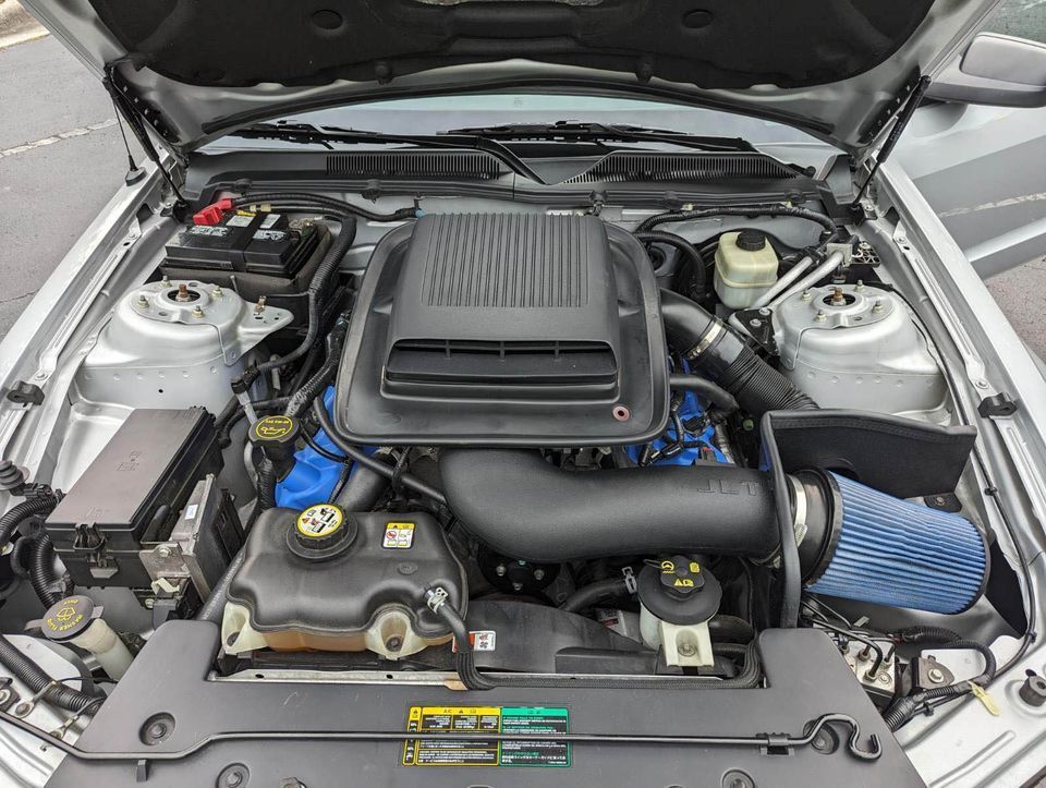 2006 Ford Mustang - 2006 Mustang GT Premium Convertible - 2 Owner - 27K Miles - Tasteful Mods - Used - VIN 1ZVHT85H965110206 - 27,400 Miles - 8 cyl - 2WD - Manual - Convertible - Silver - Newport News, VA 23602, United States