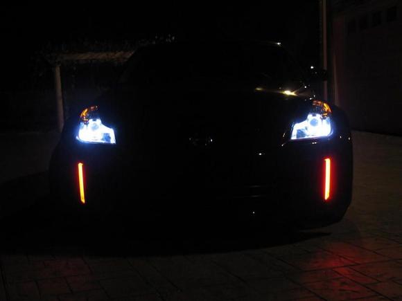 Halos and illuminated side markers.