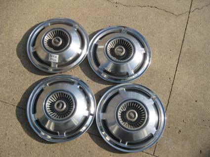 1970 FULL SIZE FORD HUBCAPS