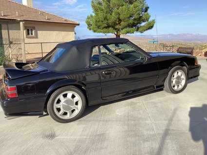 V8, GT convertible mustang