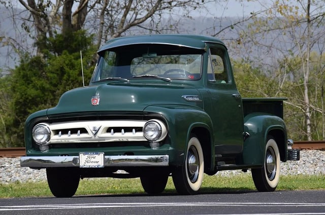 Gorgeous 1953 Ford F-100