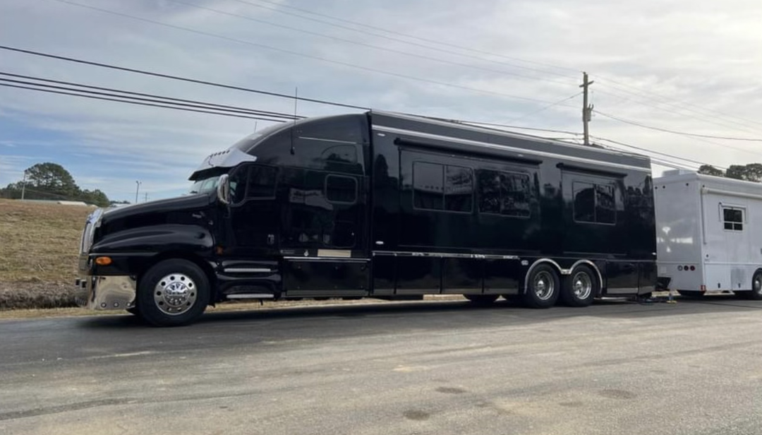 KENWORTH T2000 Custom Toterhome for Sale in Erwin, NC RacingJunk