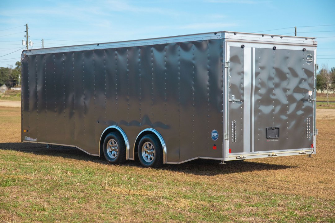 2017 Wells Cargo 8.5 x 24 Enclosed Car Trailer for Sale in OCALA, FL