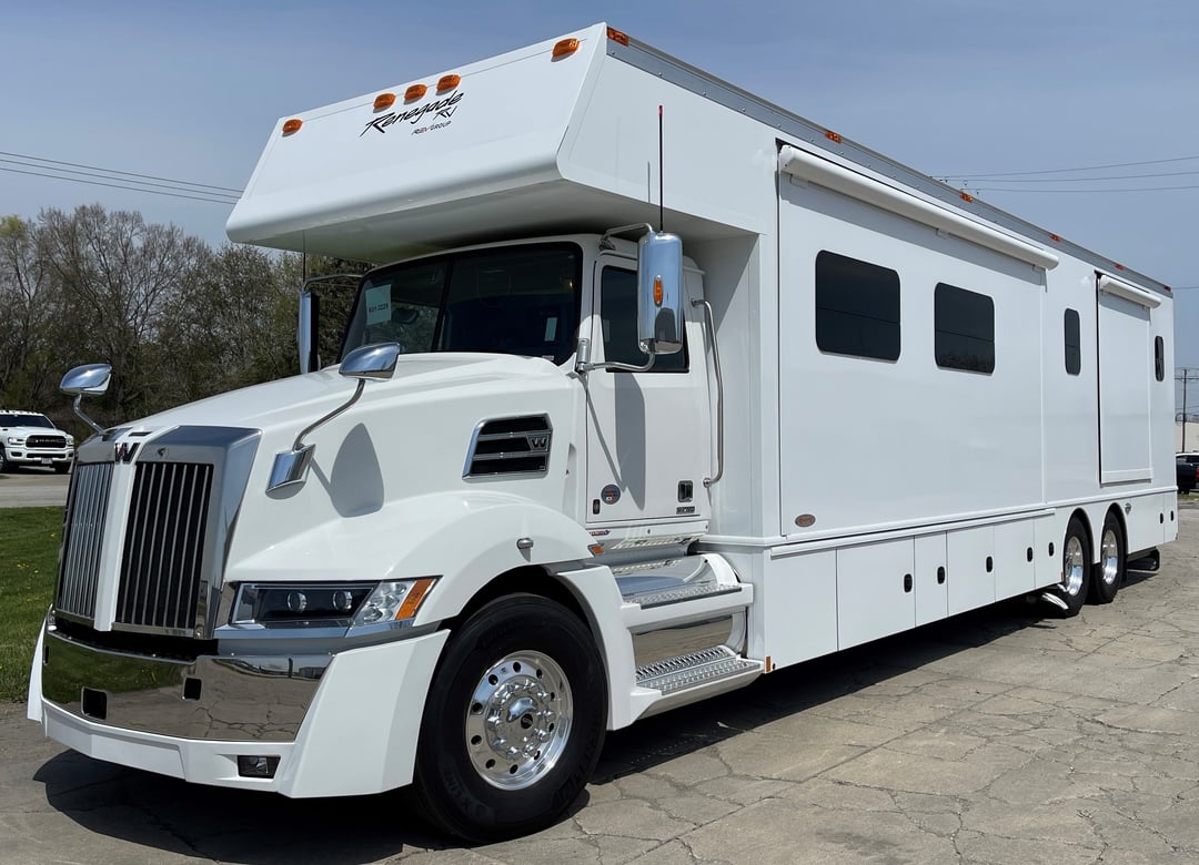 2023 Renegade Motorhome 4 slide outs for Sale in MARENGO, IL RacingJunk