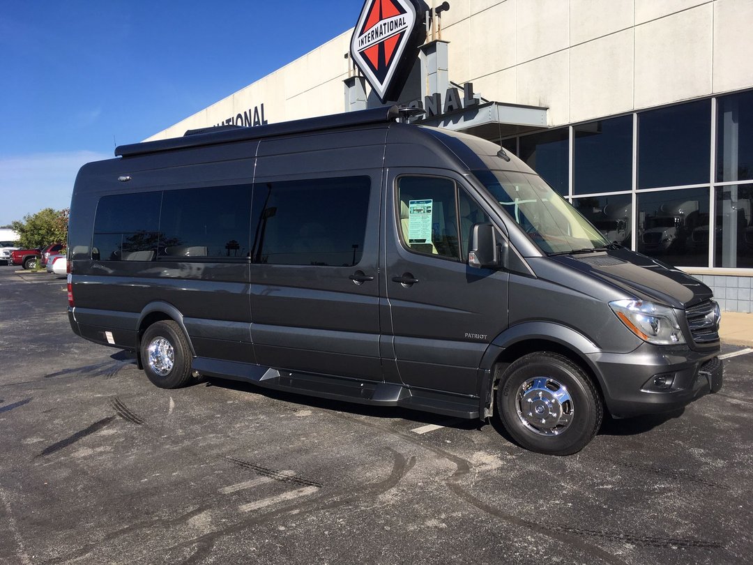 2019 American Coach Patriot MD4 Lounge for Sale in KY RacingJunk