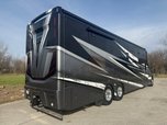 2026 ShowHauler Adventure Series 45'' Bunkbed Painted Coach 