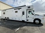 2026 ShowHauler Bunkbed Motorcoach w/2 Full Baths 