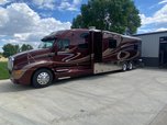 SHOWHAULER 2005 Conversion - 2000 Kenworth T2000 chassis  for sale $99,500 