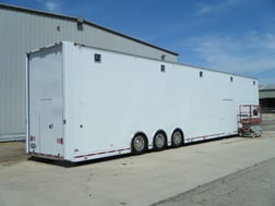 2001 Performance 53' Smooth side liftgate Trailer