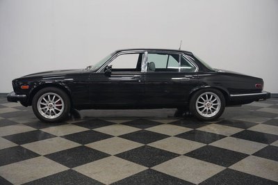 1983 Jaguar XJ6  for sale $15,995 