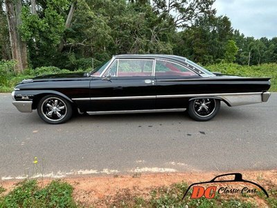 1961 Ford Starliner 