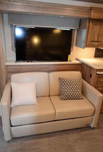 2019 Jayco Seneca 37TS Freightliner Super C Motorhome