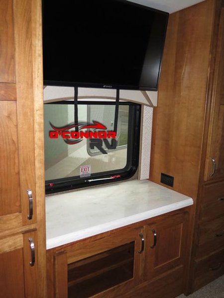 2019 RENEGADE VALENCIA 38BB