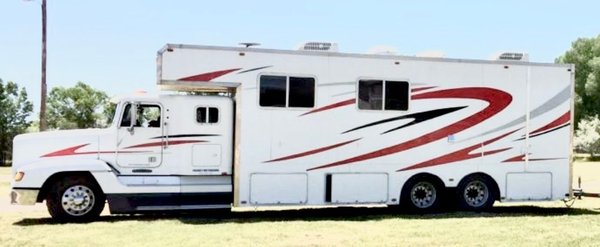 Freightliner Renovated Large Totorhome  for Sale $30,000 