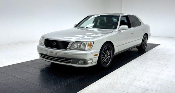 2000 Lexus LS400 Sedan