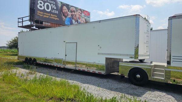 48' Renegade Liftgate Stacker  for Sale $79,000 