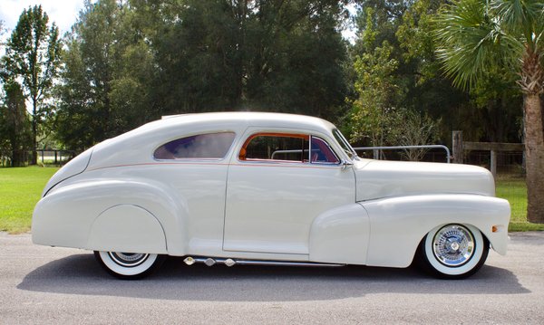 1947 Chevrolet Fleetline Aero Sedan / SUPER High Show Qualit
