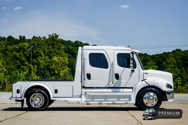 2022 FREIGHTLINER SPORTCHASSIS 505HP DD13 HAULER 40K MILES