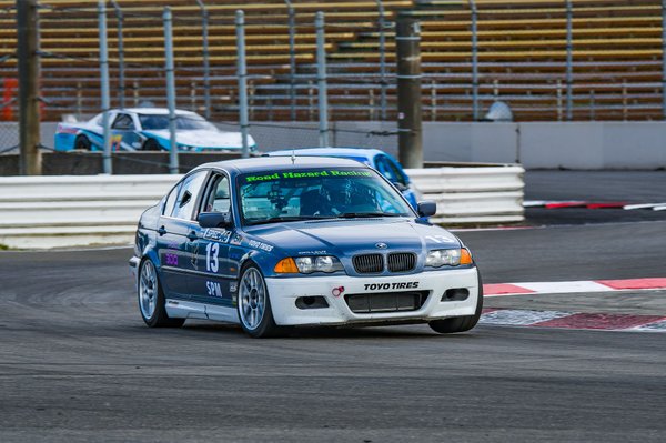 Spec E46: 2001 BMW 330 sedan  for Sale $39,500 