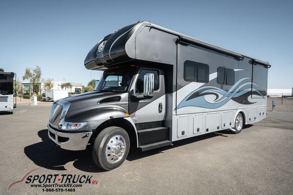 2021 NeXus RV Wraith Super 32W