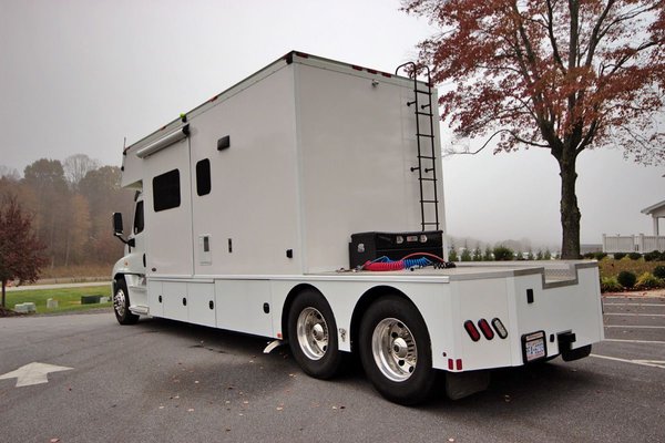 2017 Renegade 1700DS Sportdeck Toterhome