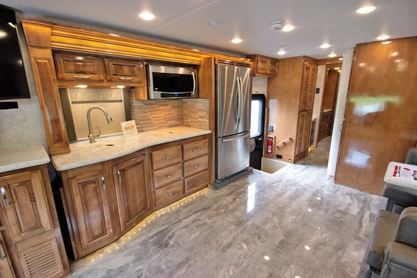 2020 RENEGADE RV Verona LE 38LDG Class C Motorhome