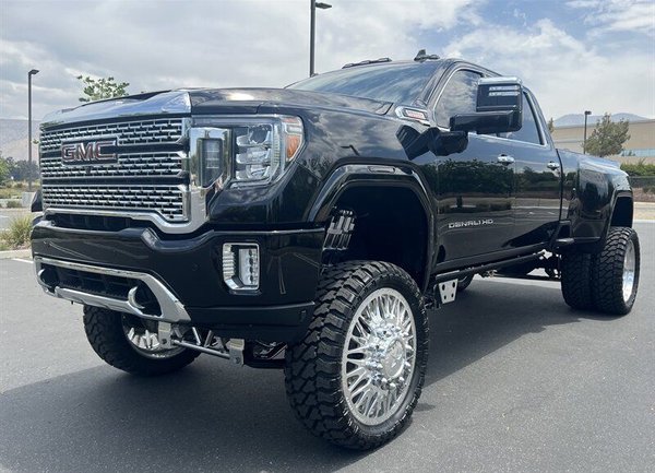 2020 GMC 3500HD DENALI DURAMAX.. 4X4..LOW MILES 