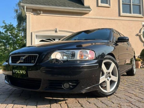 2005 Volvo V70  for Sale $20,495 