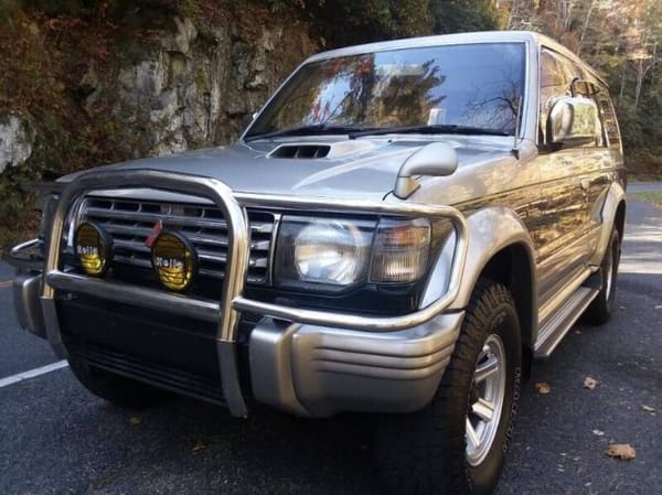 1995 Mitsubishi Pajero  for Sale $21,995 