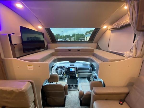 2022 Thor Motor Coach Magnitude RS36 4x4!