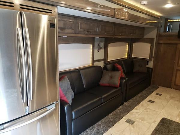 2019 Renegade Classic 45’ Super C Motorcoach