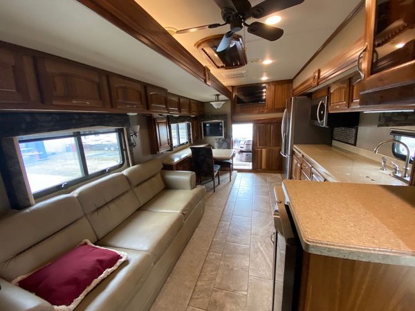 2015 HAULMARK 4 SLIDE for Sale $279,900