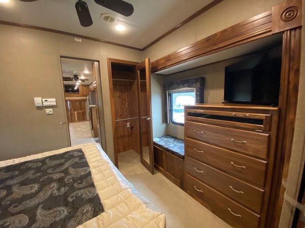 2015 HAULMARK 4 SLIDE for Sale $279,900