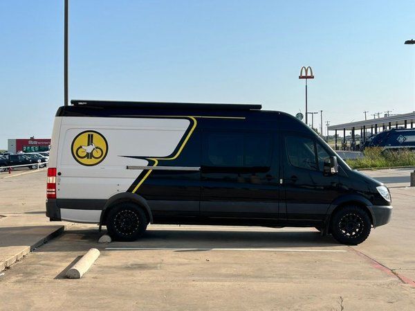 2010 Freightliner Sprinter 2500  for Sale $39,000 