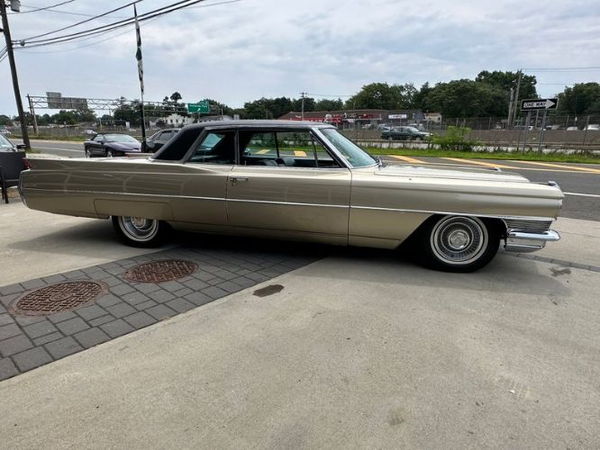 1964 Cadillac Coupe Deville  for Sale $40,495 