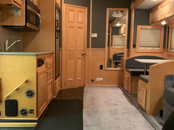2006 Renegade Columbia Freightliner for Sale $107,500