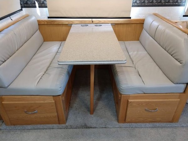 2006 Haulmark Motorgarage Mercedes 450HP 43' 1-Slides with B