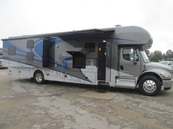 Used 2018 Renegade Valencia 38BB for Sale $175,000
