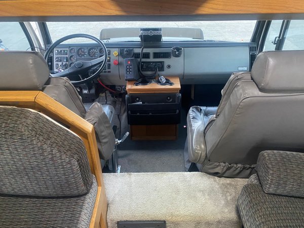 2001 FREIGHTLINER FL70 UNITED EXPRESSLINE 14' TOTER for Sale $100,000