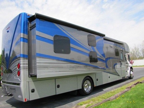 2019 Renegade Motorhome Valencia 38BB for Sale $204,900
