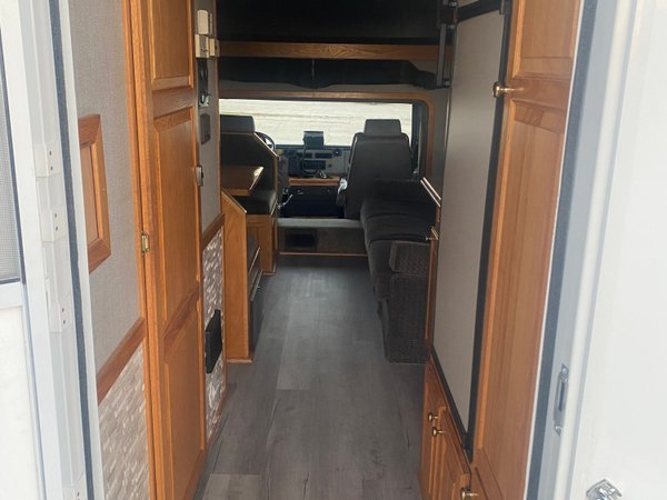 2001 FREIGHTLINER FL70 UNITED EXPRESSLINE 14' TOTER for Sale $100,000