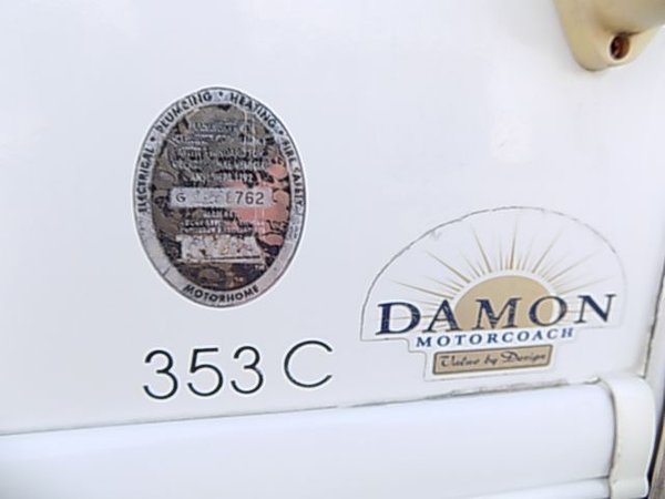 2007 DAMON CHALLENGER *2 SLIDES *44K MILES *2016 TIRES