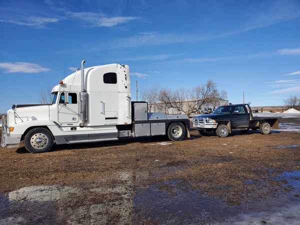 1997 Freightliner FLD120 Tow an Service Truck Runs Great.  for Sale $35,000 